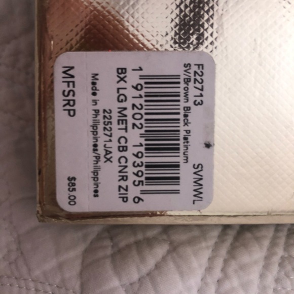 NWT COACH WALLET WRISTLET - Picture 7 of 8